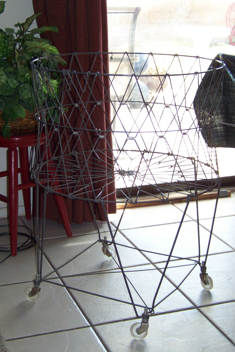 Laundry Day Vintage Collapsible Rolling Round Wire Basket