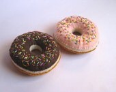 Felt food donut set chocolate & strawberry glazed sprinkles - eco friendly childrens pretend play food for toy kitchen