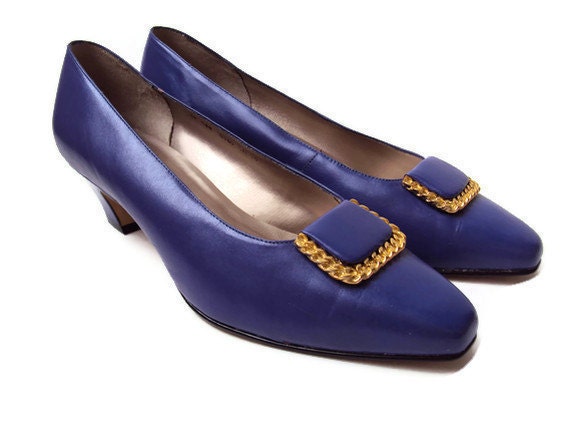 Vintage Purple Heels, Made by Apostrophe, 80's Purple Leather Shoes with Gold Buckles, Priscilla, NEAR MINT, Size 9M