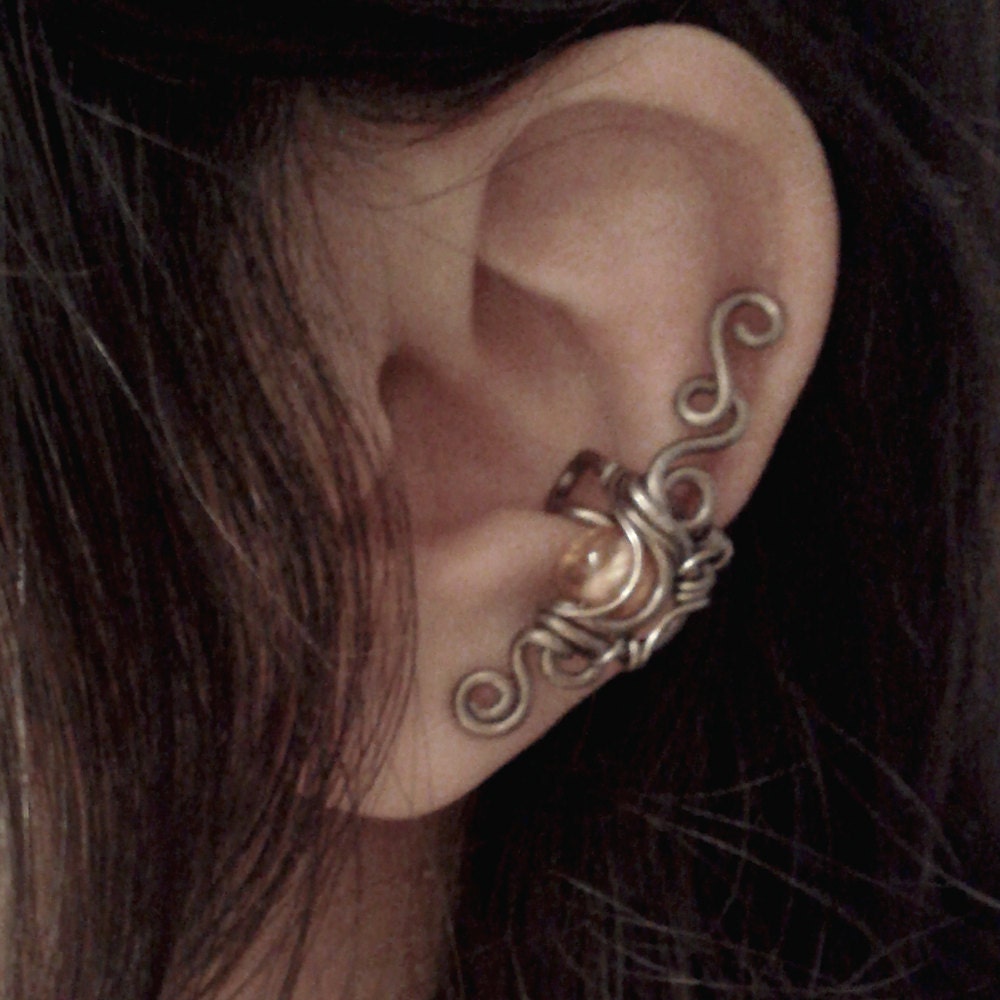 Victorian Champagne Ear Cuff