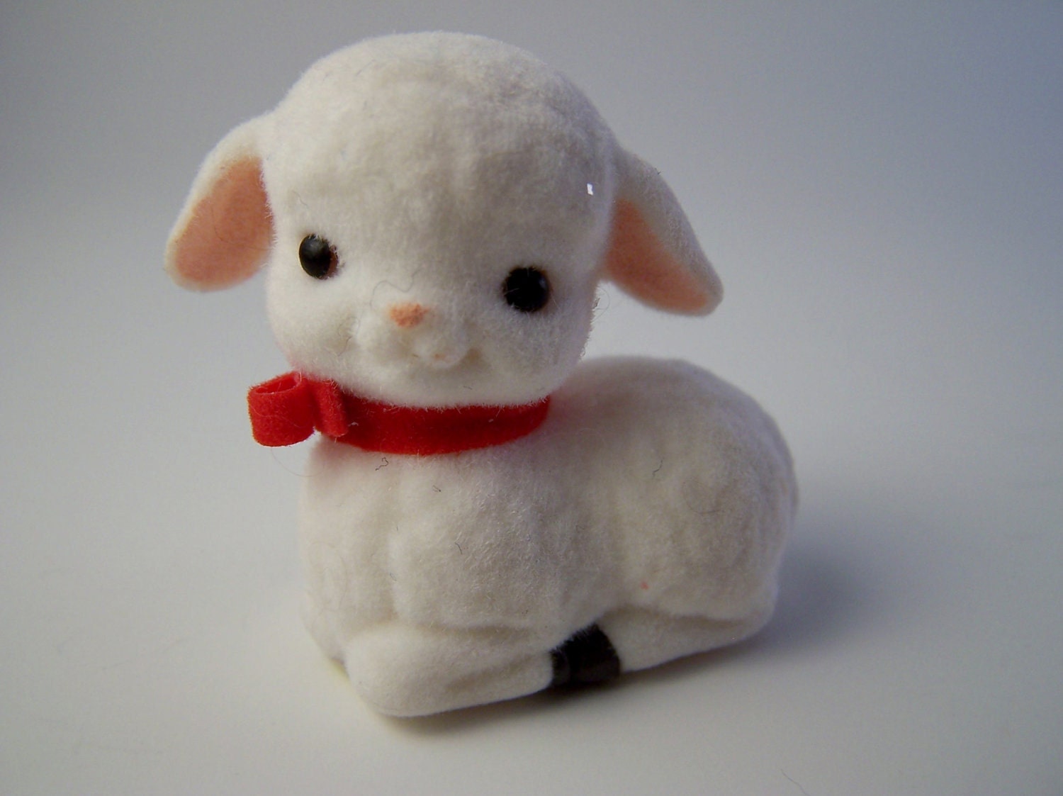 vintage - miniature . farm animal . little white sheep from hallmark figurine lamb collectible