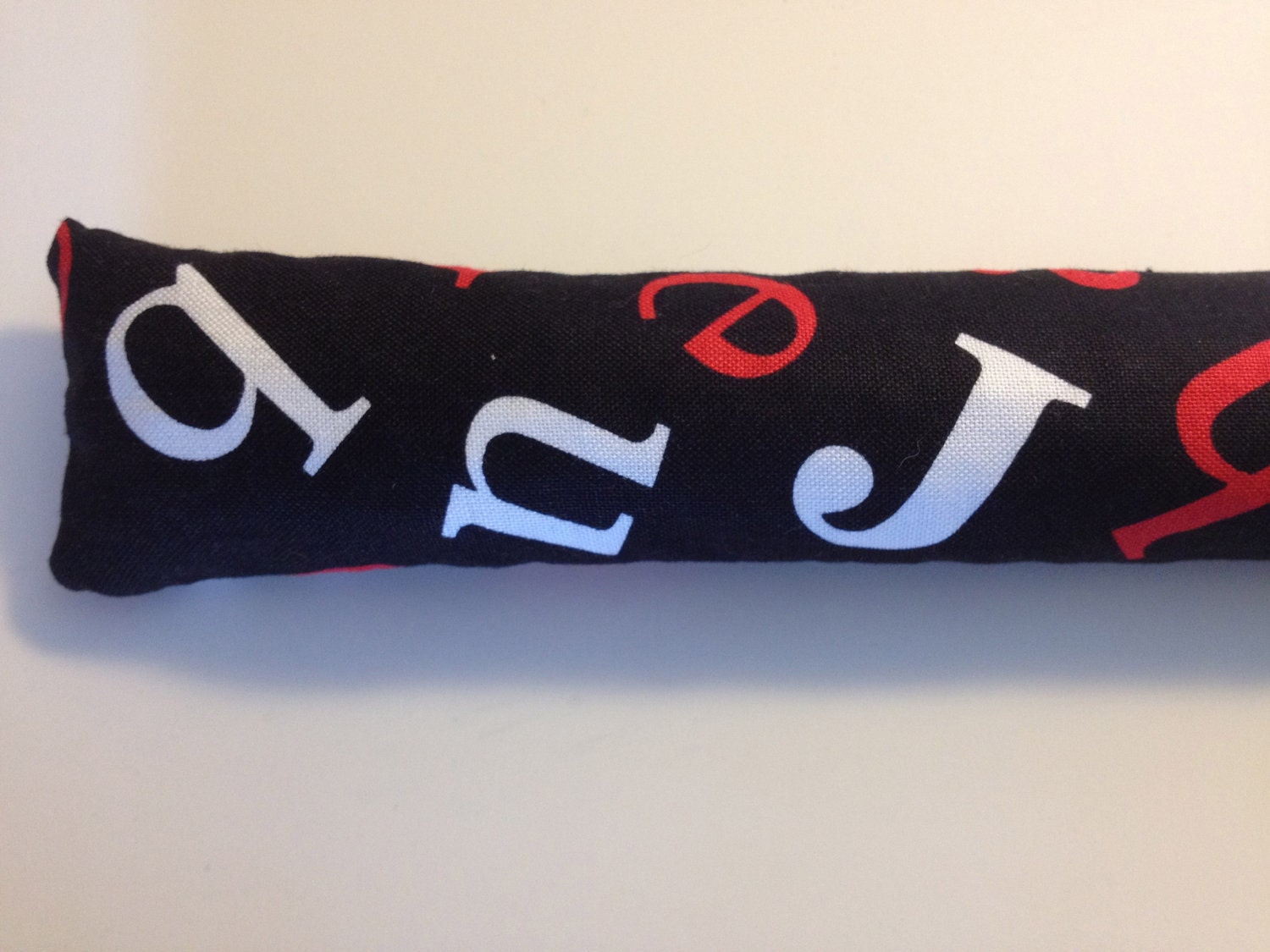 Cotton Book Weight in black, white and red fabric for Reading