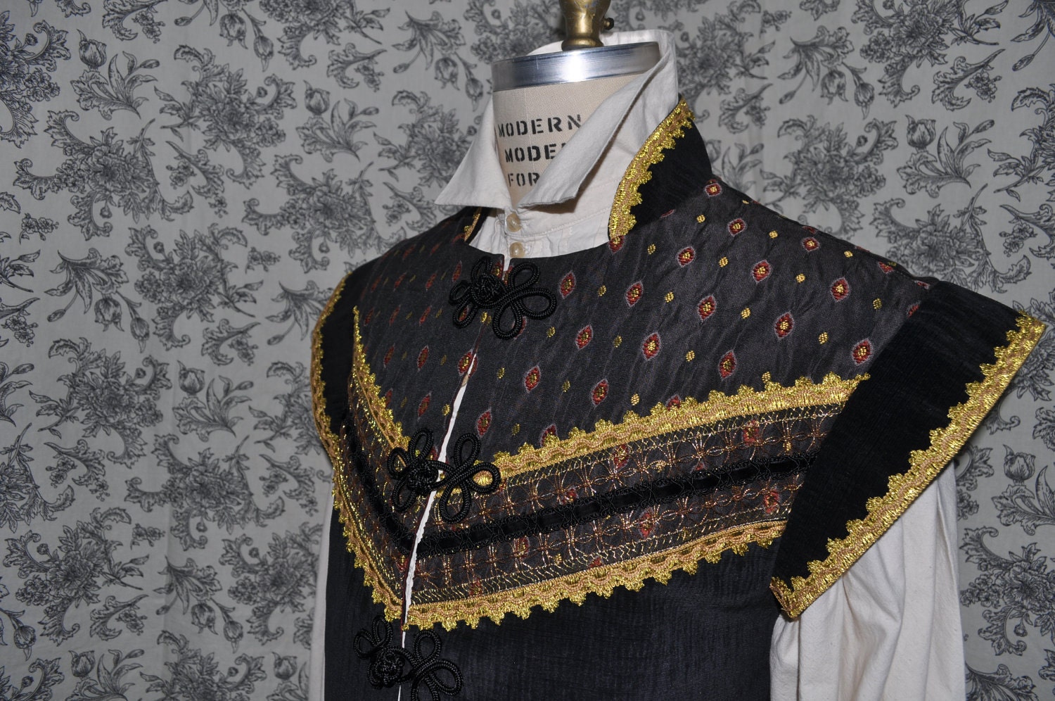 Mens Renaissance Doublet----Made To Order---Custom--One Of A Kind--Made to Personal Measurements--(pictures are of a recent order)