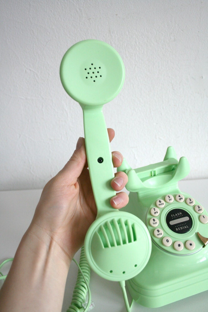 Mint Geen Dial Telephone