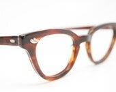 Tortoise cat eye glasses retro vintage