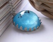 Two birds in the blue sky pearls necklace