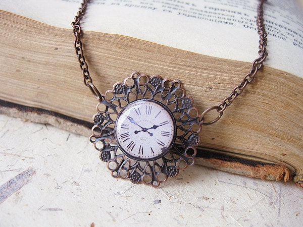 FREE WORLDWIDE SHIPPING - Vintage Clock Necklace