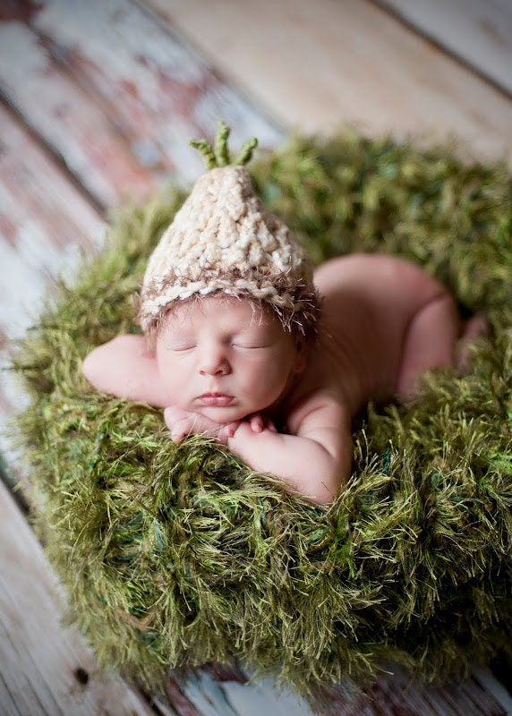 Mossy Baby Blanket Photo Props. Green 'Grass' 2x2 Rug. Outdoor Look Infant Newborn Photography