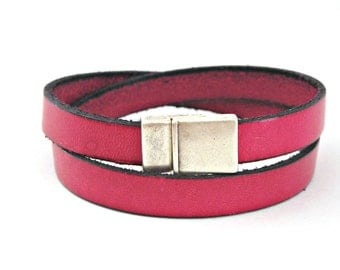 Fuchsia leather bracelet double wrapped with magnetic clasp
