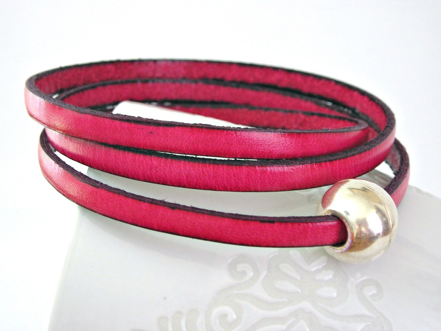 Pink triple wrapped leather bracelet with sphere magnetic clasp