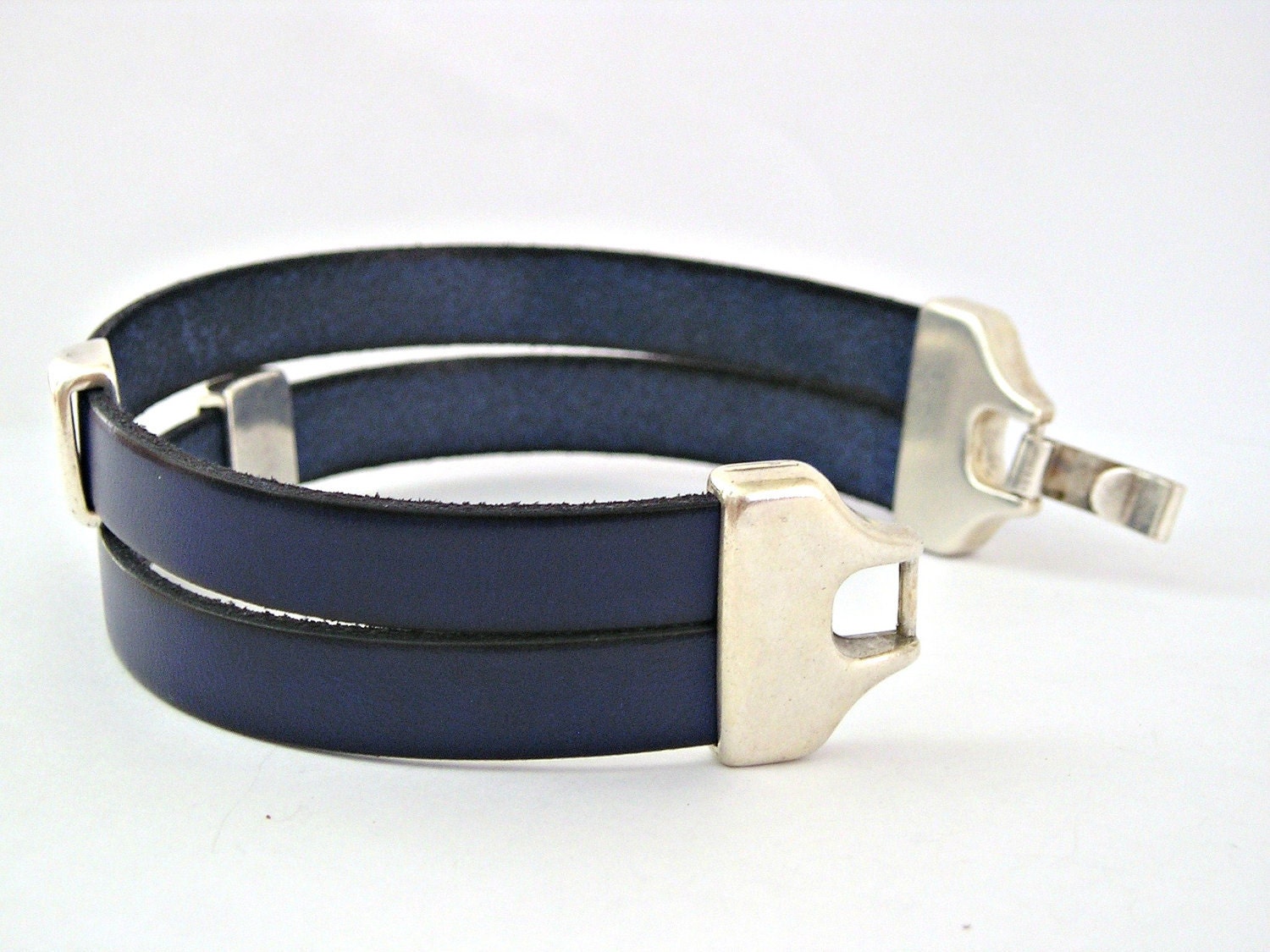 Navy blue double wrapped bracelet with zamak clasp and interpieces