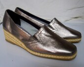 New METALLIC PEWTER Sheep Skin Leather Espadrille Shoes 6M