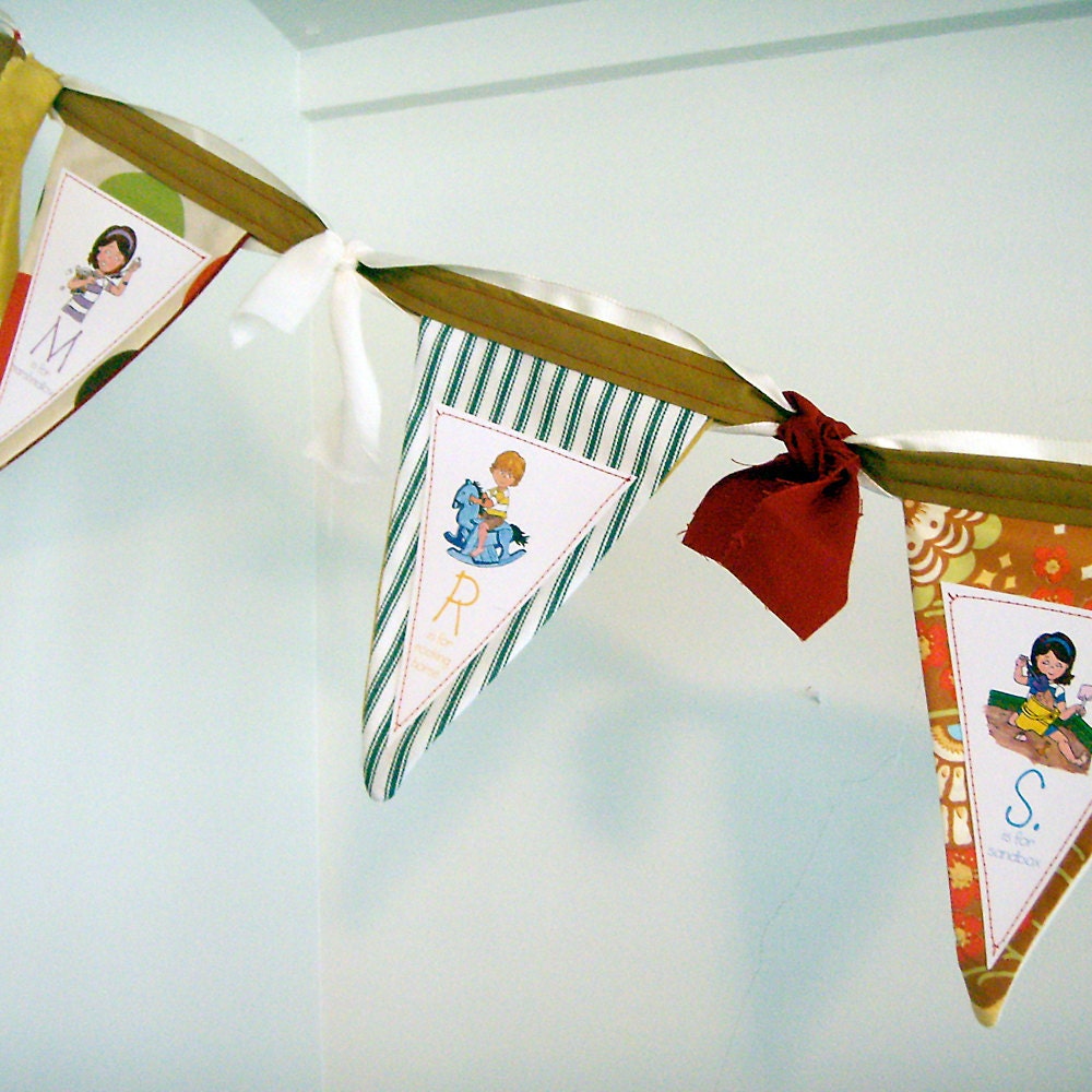 Bunting Banner, Custom, Fabric, Personalized Name - 5-6 flags, Birthday Party Decoration, Children's Room Decor, Nursery, Baby Shower