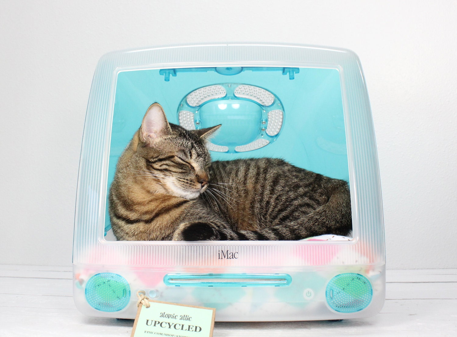 Upcycled Apple Computer Pet Bed - iMac - "Think different"
