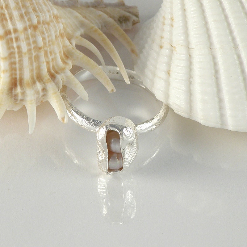 Silver Pod Ring with Mauve Pink Pearls, Sterling Silver Ring, Rustic Silver Pearls Ring, Gift For Women, Gift For Teen