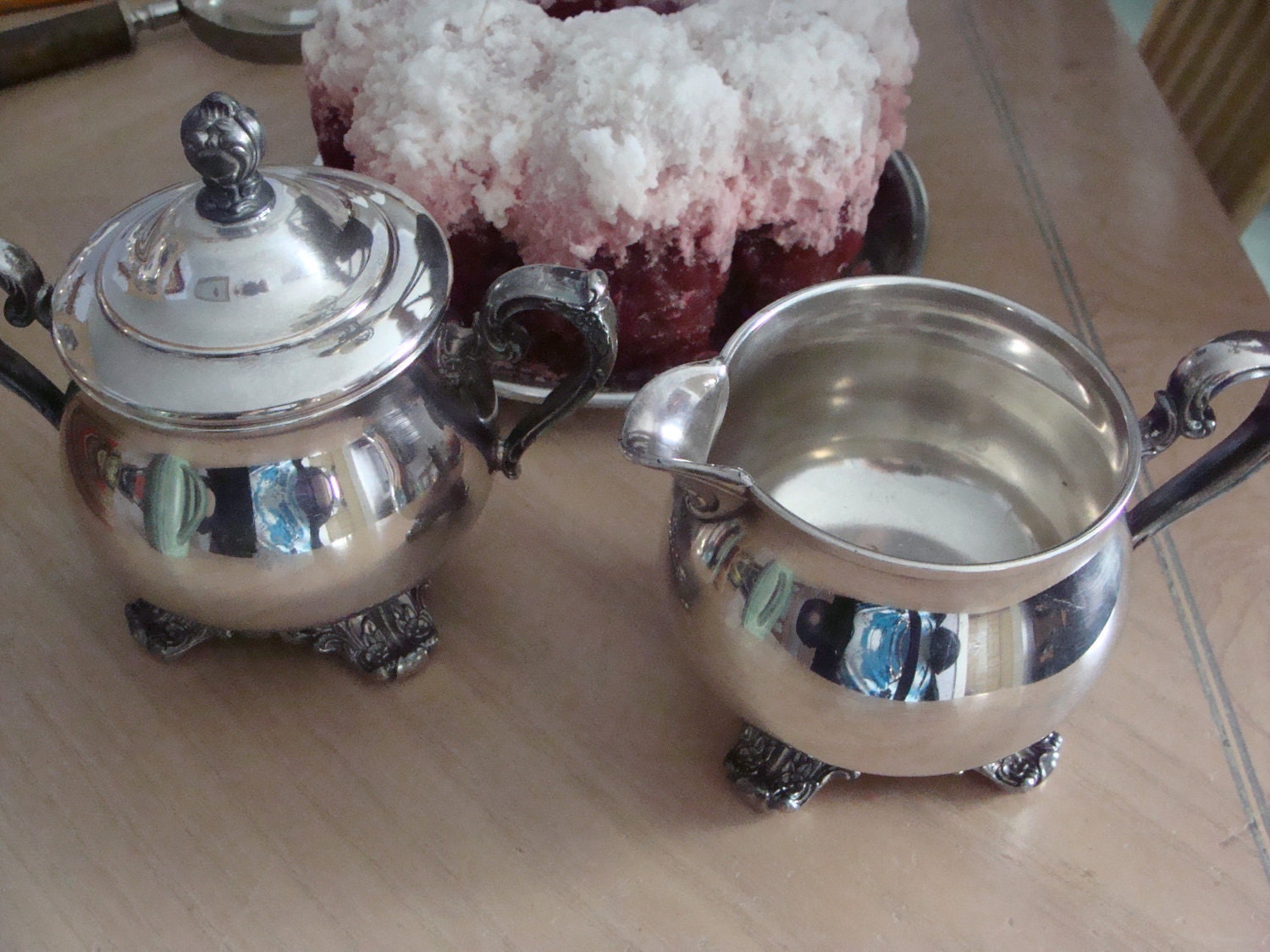 Vintage Wm Rogers Victorian Rose Sugar Bowl with lid and Creamer - silverplate