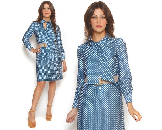 70s Shirt Dress Geometric Polka Dot Cornflower Blue Ascot Pussy Bow Midi Secretary Dress / Hipster Indie Preppy / Size M Medium