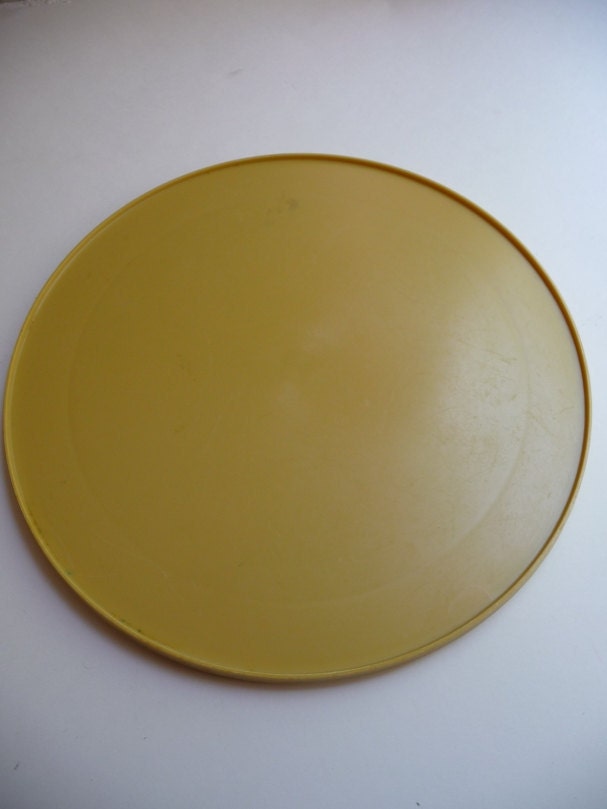 Lazy Susan Vintage Rubbermaid Golden Harvest Colored Kitchen Table Server Plastic Tray Turntable Home Decor Spinning Tray