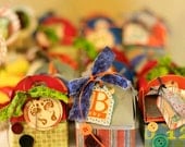 Favor boxes, baby shower