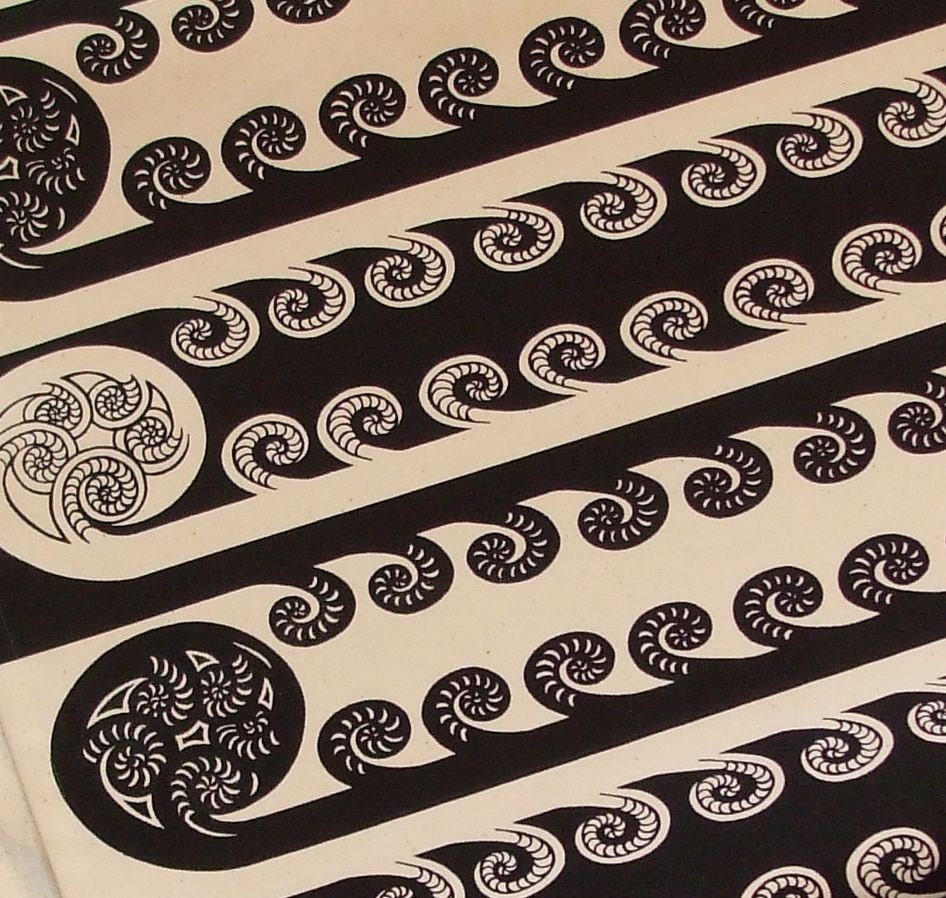 Punga Pattern table runner