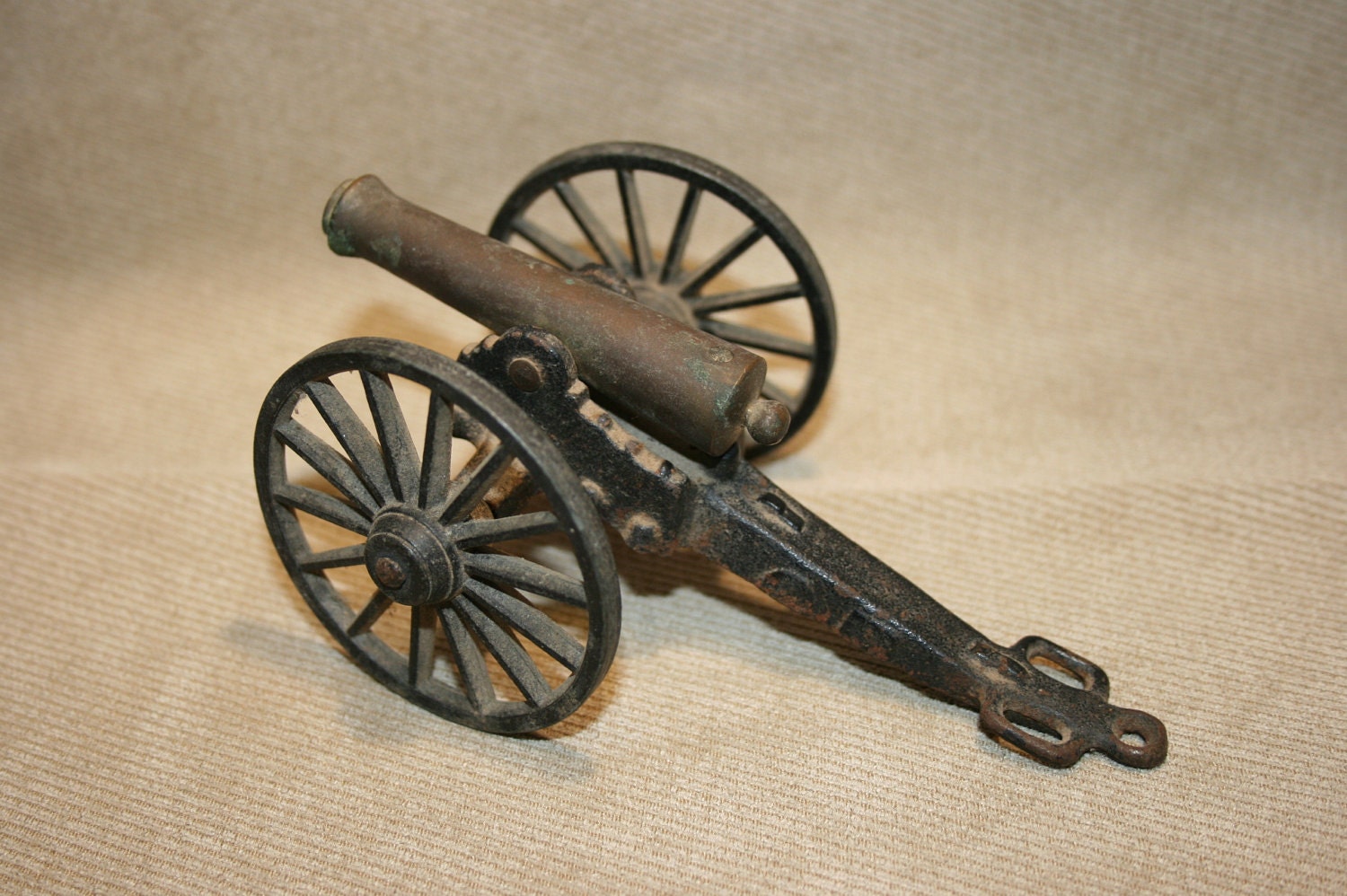 Vintage Toy Cannon 37