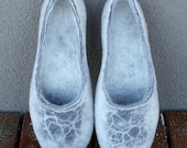 Felted slippers Gray white - handmade - eco - wool shoes - wolle pantoffel - schuhe