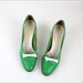 green heels 8 1/2 mod leather pumps w/ bows