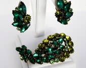 WEISS Green Paisley Set - Brooch &Earrings - Japanned - Vintage Designer Signed Demi Parure
