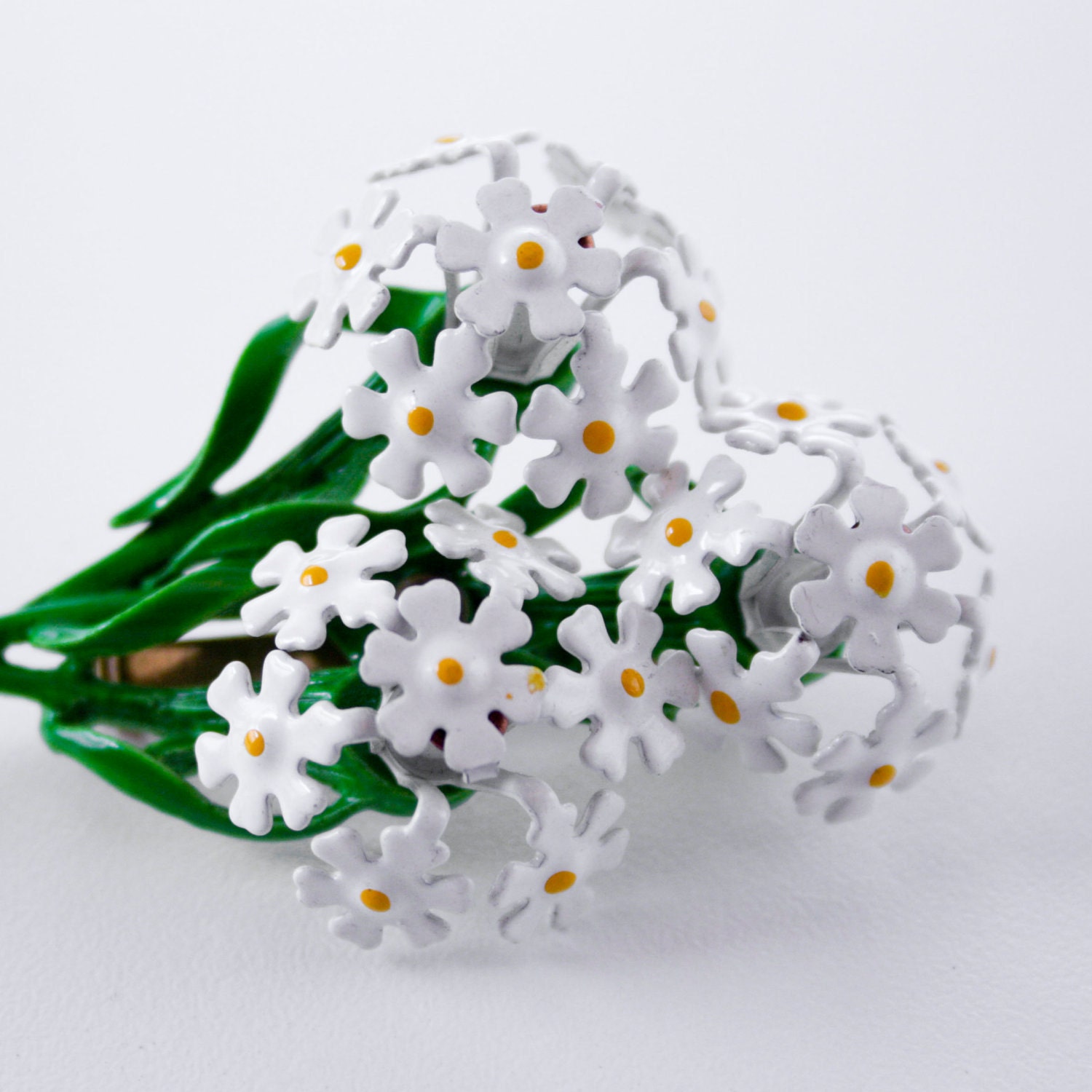 Vintage Daisy Jewelry Set - Brooch and Earrings - Bouquet of Daisies - 1960s