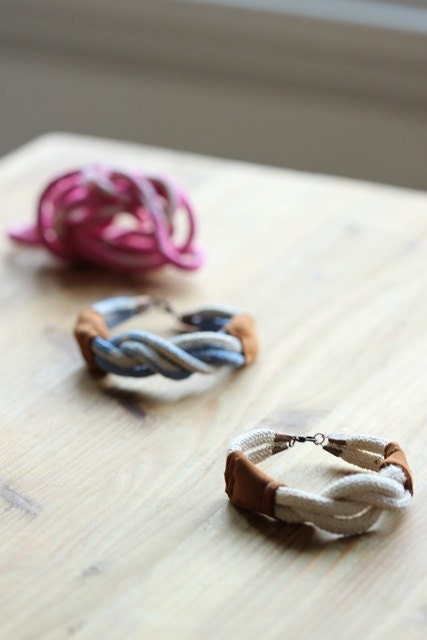 MI TIERRA - Bracelet - Knot, Tie dye, recycled leather, Ocean Blue, Coral, yellow mutard