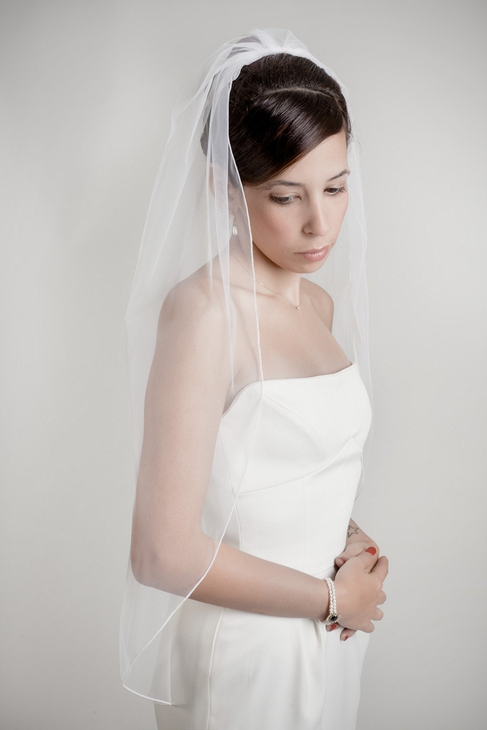 Cocoon- one layer wedding bridal veil, 25 inch length with a thin seam edge, ivory or white