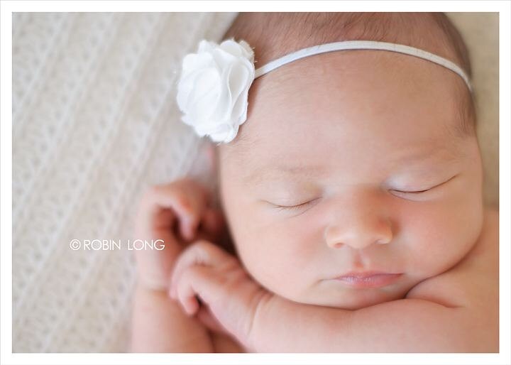 mini gracie . white (fabric flower headband)