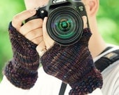 KNITTING PATTERN for "Photographer's Friend" Fingerless Gloves for men and women