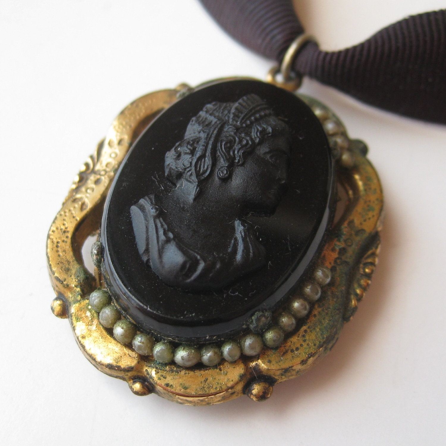 Antique 1900s Victorian Glass Mourning Cameo Locket Choker Pendant Necklace