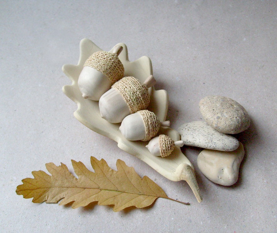 Hand sculpted acorns with a unique oak leaf bowl - Reserved