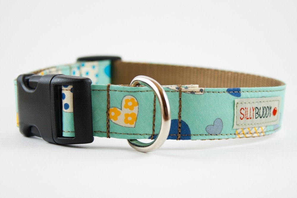I Heart Retro Dog Collar