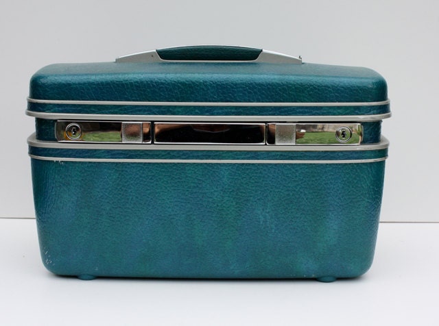 Vintage Metallic TEAL Blue Samsonite Train Case with KEY