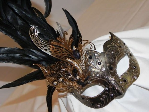 Reserved for ZeonKitty Feather Masquerade Mask in Black