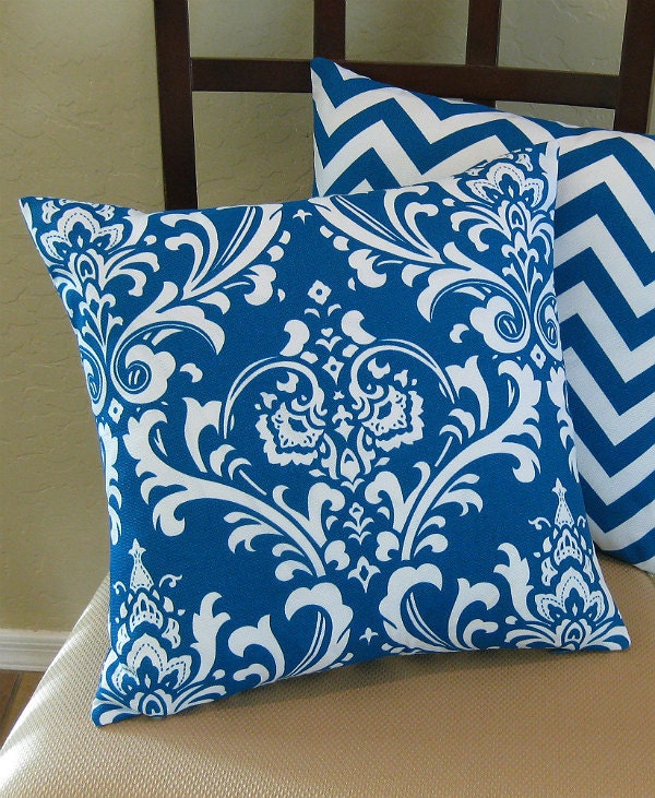 Outdoor Caribbean Blue Damask Throw Pillow Cover