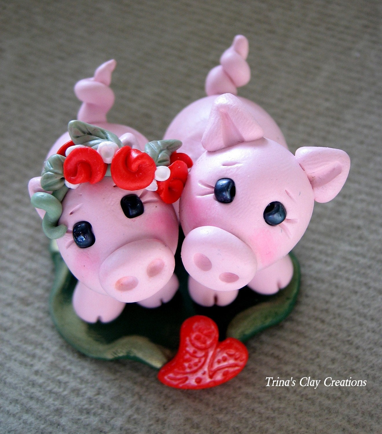 Wedding Cake Topper, Pigs, Personalized Polymer Clay Pigs in Love Wedding/Anniversary Keepsake - trinasclaycreations