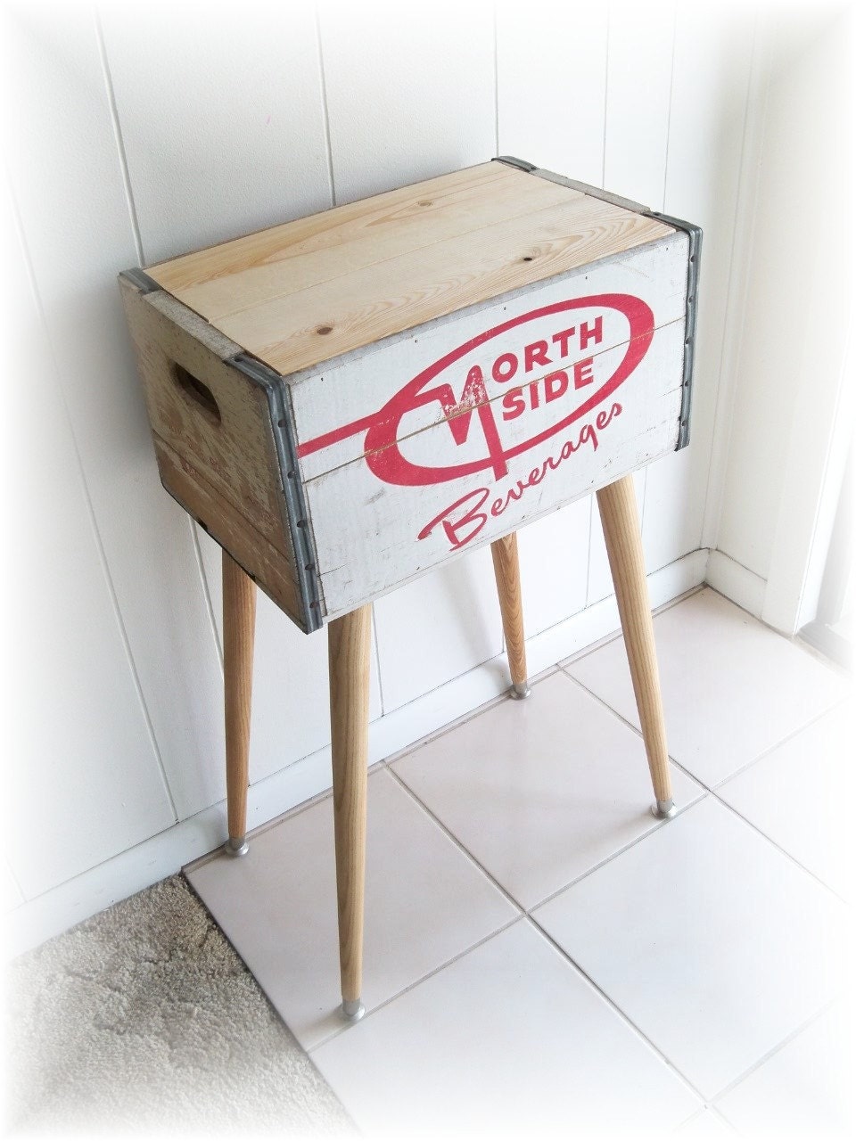Shipping Crate Table NORTH SIDE BEVERAGES Wausau Wis upcycled and renewed