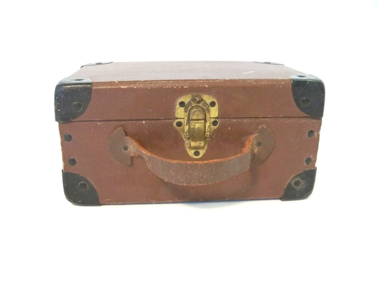 Vintage Childs Doll Trunk Suitcase