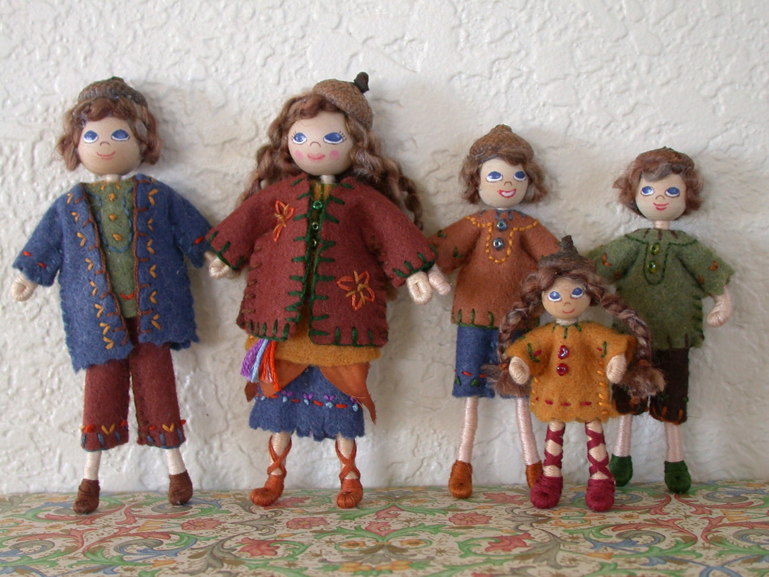 Dollhouse Family....Dollhouse Dolls....Wee Folk....Waldorf Doll....1:12 Scale....Folk Art Doll....Felt Dolls