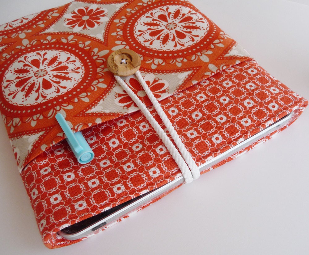 Padded iPad Sleeve, Kindle Sleeve, Nook Sleeve, Samsung Galaxy Sleeve, Tablet Sleeve  -  Flourish Medallion Mono