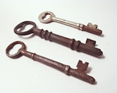VINTAGE STEAMPUNK INDUSTRIAL: Lot of Three Antique Skeleton Keys. 1880-1910s. - timepassagesshop