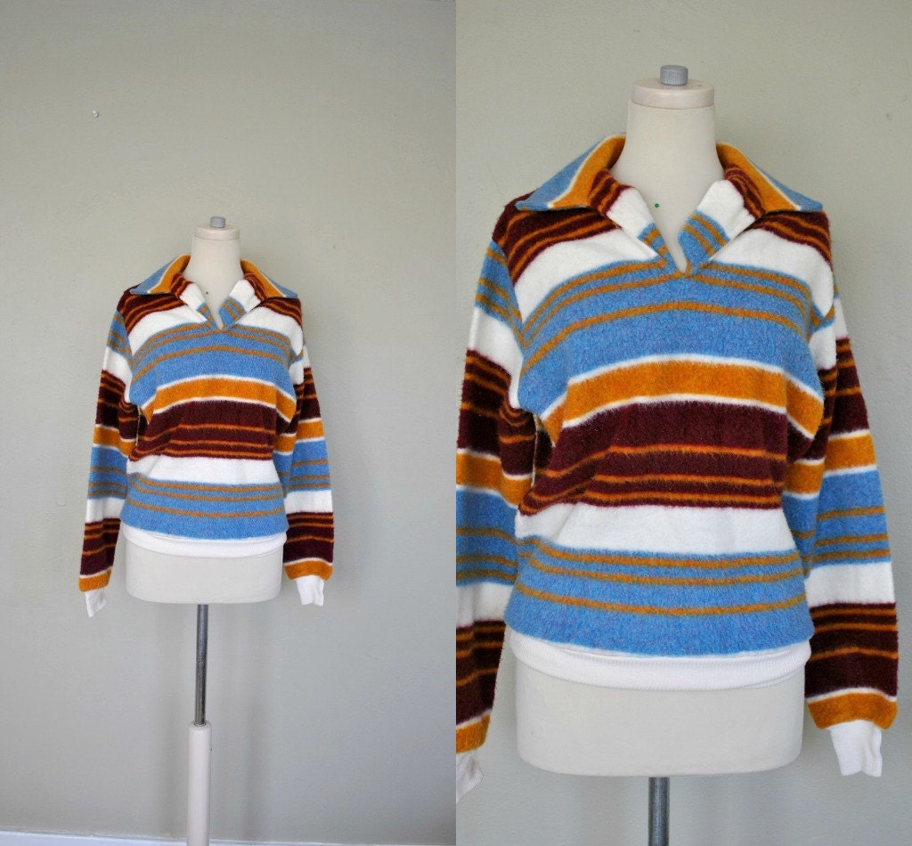 CLEARANCE  1970s Pullover Sweater / Striped Sweater / Striped Southwestern Fleece 1970s Vintage Size Small/ Medium