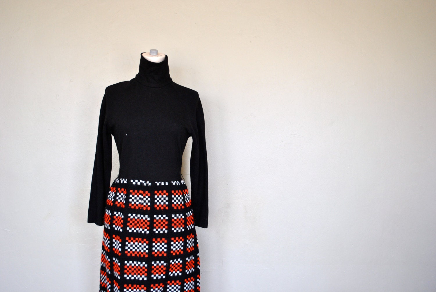 1970s Sweater Dress / Plaid Dress /  Vintage Black and Red Sweater Dress / Wool Plaid Sweater Dress