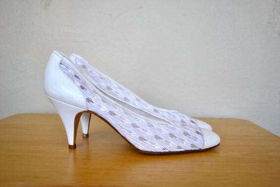 Miss Maud Paris White Vintage Heels / Small Bridal Heels / Size 5.5 Women's White Lacy Heels / French Luxury Fashion Vintage Heels