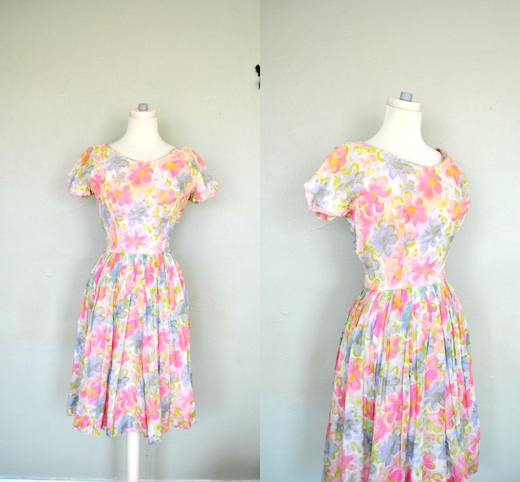1950s Dress / Floral Dress / Vintage Summer Floral Dress / 1950s Summer Dress / Pastels Vintage Floral Sundress