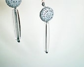 Grey geometrical filigree earrings